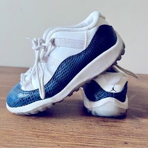 Jordan 11 Retro Low LE Baby/Toddler Shoe Size 9C (White)